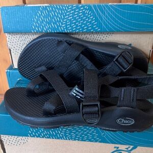 Chaco size 7 NEW Z2 Women's Black Sandals walking outdoor shoes